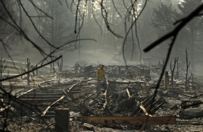 California'daki yangın felaketinde ölü sayısı 74'e yükseldi