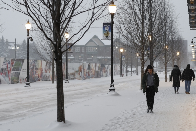 ABD'de kar fırtınası hayatı durdurdu: 280 uçak seferi iptal oldu