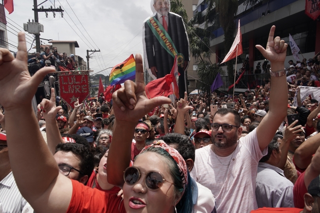 Tahliye edilen eski Brezilya Devlet Başkanı destekçilerine seslendi