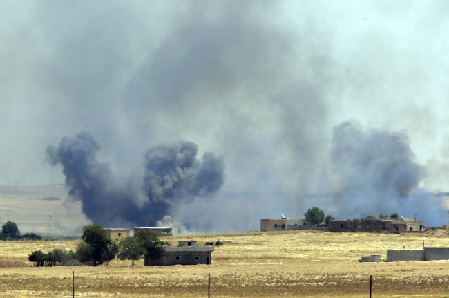 Suriye İnsan Hakları Gözlemevi: Koalisyon uçakları Deyrizor'da bir kez daha sivilleri vurdu, 36 ölü var