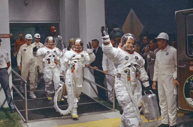 Apollo 11 astronotlarının Ay yolculuğu