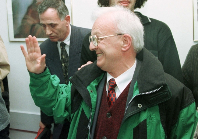 "Kosova'nın Mandela'sı" Adem Demaçi son yolculuğuna uğurlandı