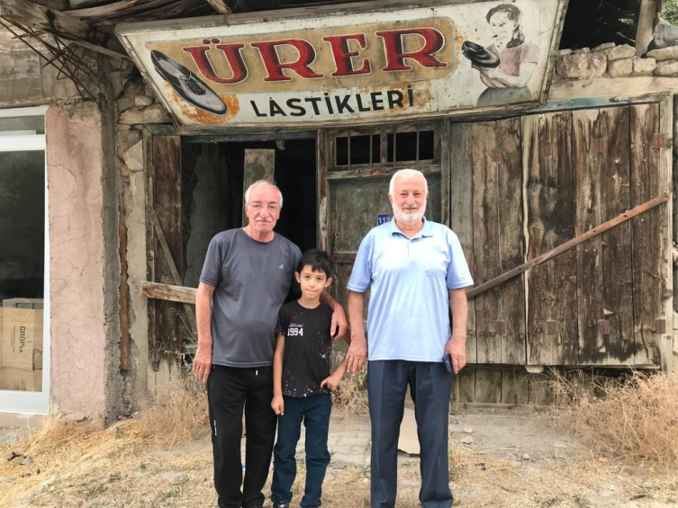 Gümüşhane’de 68 yıl önce 3 boyutlu olarak yapılan tabela görenleri hayrete düşürüyor