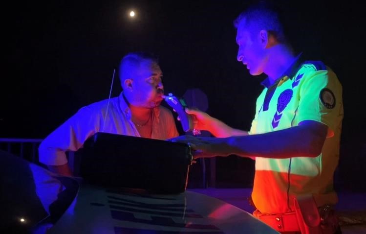 Denetimde alkollü yakalandı, "Alkolden ceza yazmayın" dedi