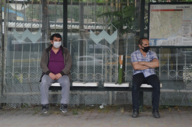 İstanbullular güne maske ile başladı