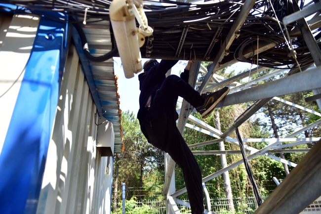 George Floyd için tehlikeli tırmanış drone ile görüntülendi