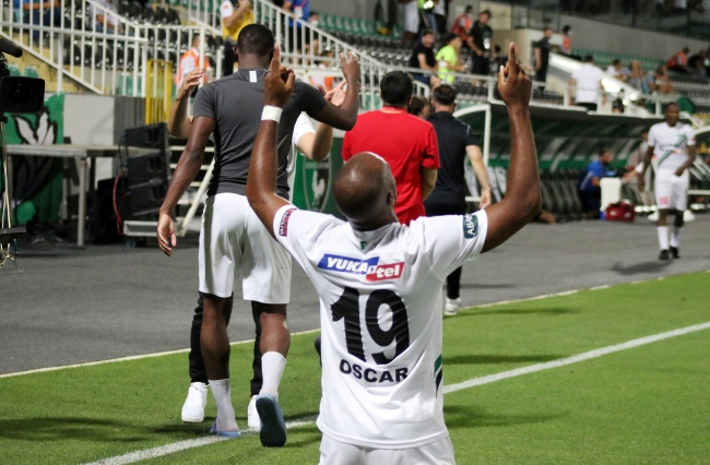 Denizlispor'dan Trabzonspor'a çelme