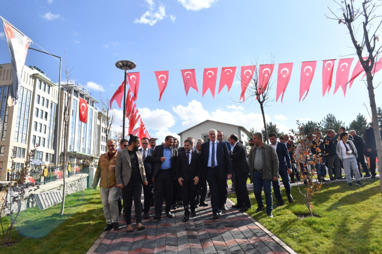 Erzurum'da 1072 Saltuklu Millet Bahçesi açıldı