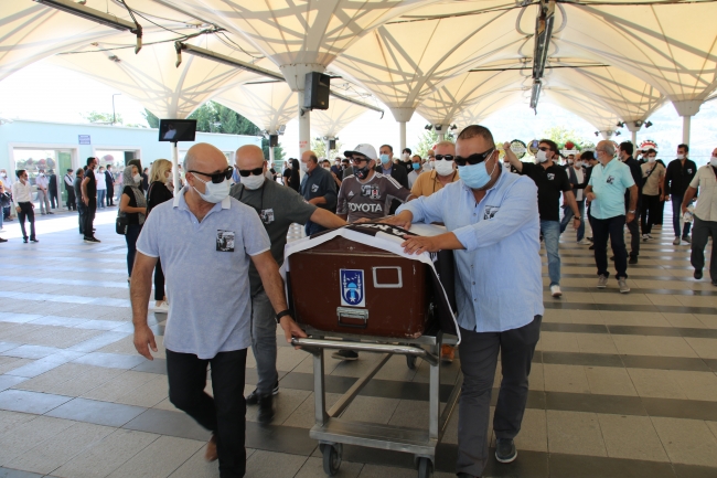 Ünlü oyuncu Haldun Boysan son yolculuğuna uğurlandı