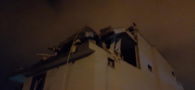 İzmir'de mutfak tüpünün bomba gibi patladığı anlar kamerada