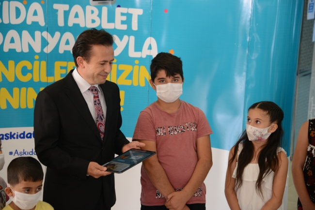 Tuzla'da 'Askıda Tablet' kampanyası