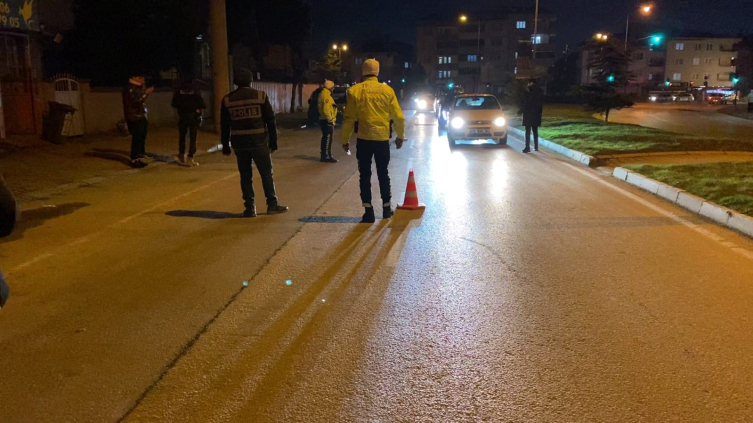 Bursa İnegöl’de 250 polisle ‘huzur’ uygulaması