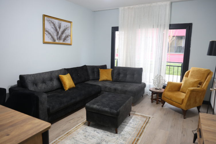 Hatay'lı afetzede yeni evine kavuştu