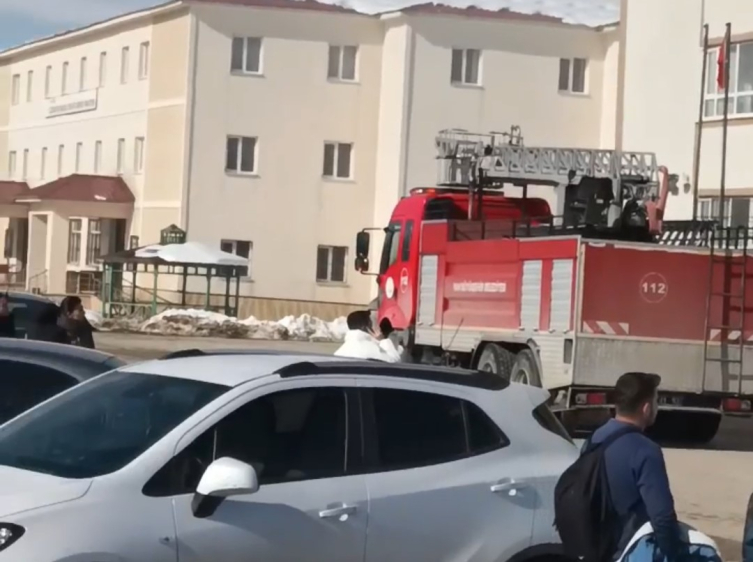 Van’da bir okulda yangın çıktı