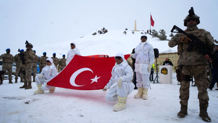 Bayburtlular şehitler için yürüdü