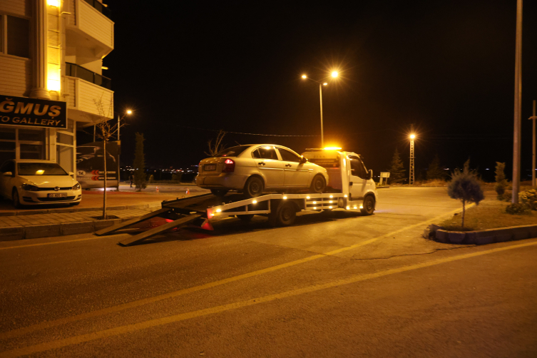 Nevşehir'de "dur" ihtarına uymayan bir sürücü polise çarptı