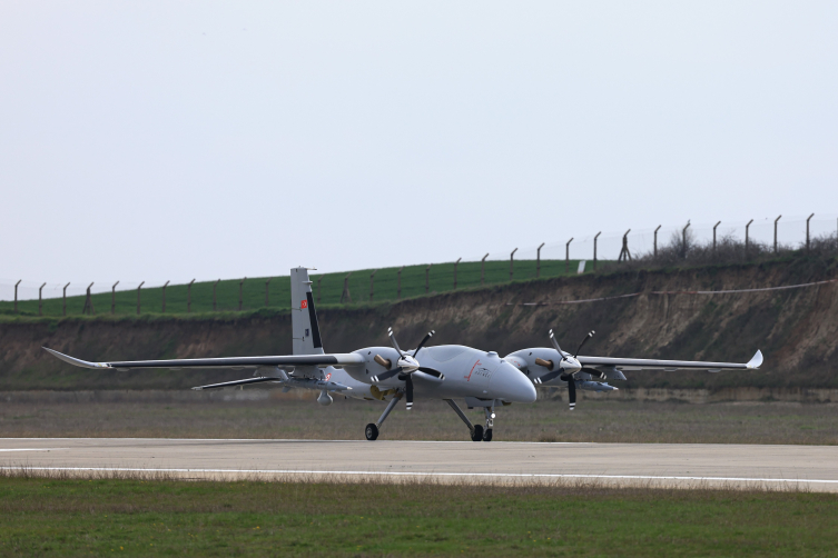 Bayraktar AKINCI'dan tam isabet