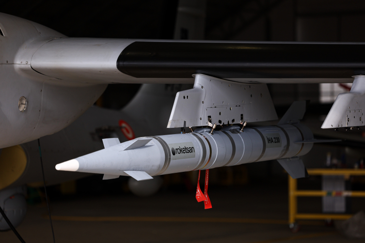 Bayraktar AKINCI'dan tam isabet