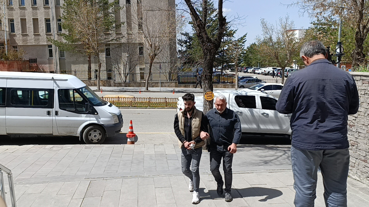 Erzurum'da bıçaklı kavga: 2 yaralı