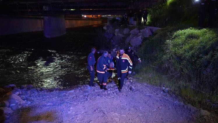 Gümüşhane’de Harşit Çayı’na düşen alkollü şahıs hastaneye kaldırıldı