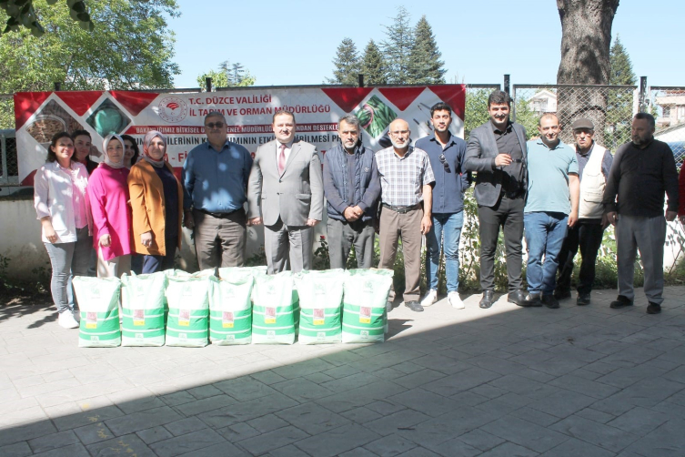 Düzce'de çiftçilere 650 kilo sertifikalı barbunya tohumu dağıtıldı