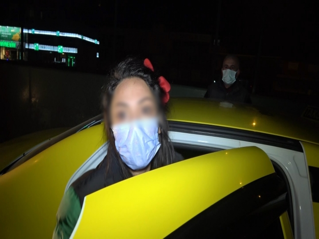Takside alkol alırken yakalanan kadın: Hastaneye gidiyordum
