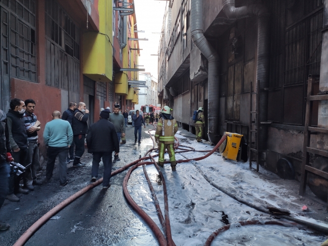 İstanbul'da sanayi sitesinde yangın