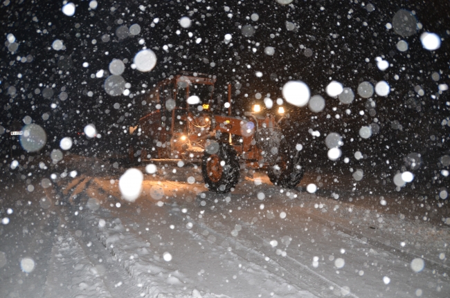 Kar etkili oldu, ulaşımda aksamalar yaşandı
