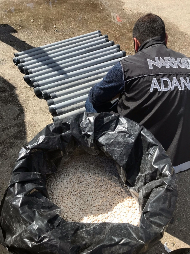 Piston ve borularda 633 bin uyuşturucu hap ele geçirildi