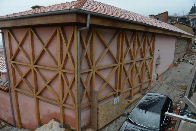 Somuncu Baba'nın evi ayağa kalkıyor