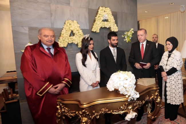 Cumhurbaşkanı Erdoğan, Arda Turan'ın nikah şahidi oldu