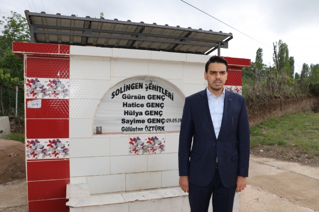 Solingen faciasında hayatını kaybedenler kabirleri başında anıldı