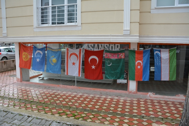 Mehmetçiğe destek veren esnafa, terör yandaşlarından tehdit