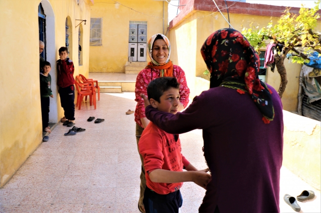 Abla kardeş Afrin’de 7 yıl sonra buluştu