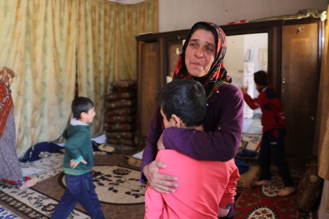 Abla kardeş Afrin’de 7 yıl sonra buluştu