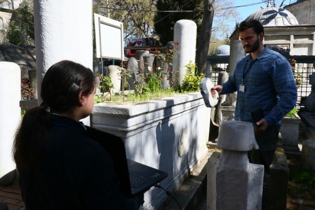 Eyüpsultan'da tarihi mezarlara 3 boyutlu koruma