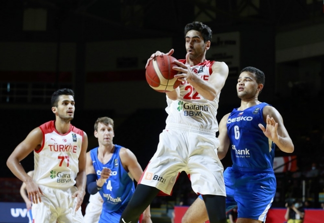 Milliler 2'de 2 ile yarı finalde