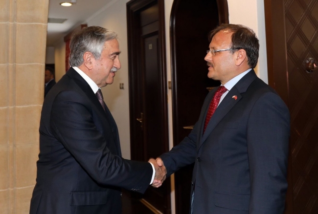 Başbakan Yardımcısı Çavuşoğlu, KKTC Cumhurbaşkanı Akıncı ile görüştü