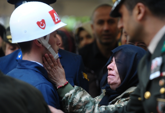 Şehit Piyade Uzman Çavuş Çobanoğlu son yolculuğuna uğurlandı