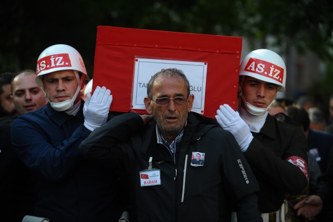 Şehit Piyade Uzman Çavuş Çobanoğlu son yolculuğuna uğurlandı
