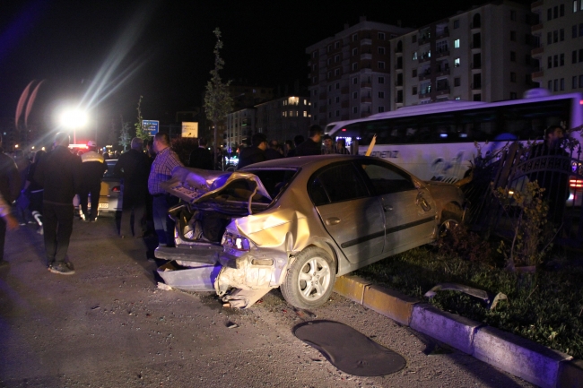 تركيا.. إصابة 22 شخصًا في حادث مرور خطير في موكب زفاف (صور) 5