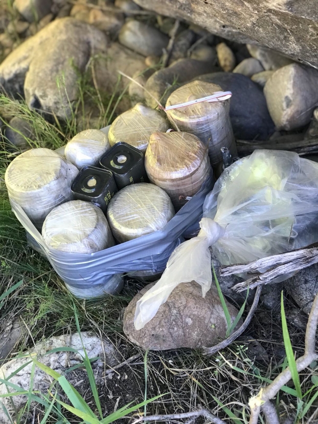 Tunceli'de terör örgütüne ait 9 sığınak imha edildi