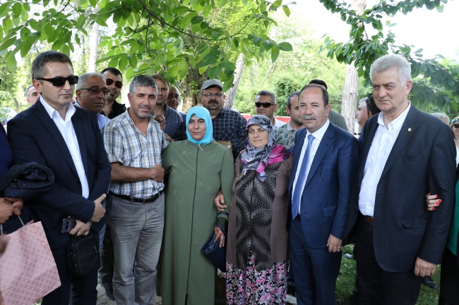 Yanlışlıkla sınırı geçen kepçe operatörü, Türkiye'ye iade edildi