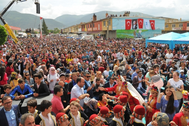 Türk Yıldızları'nın Konya'daki gösterisi nefes kesti