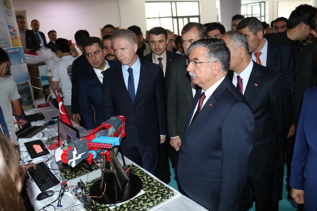 4 bin kişinin katıldığı 12. Uluslararası Robot Yarışması başladı