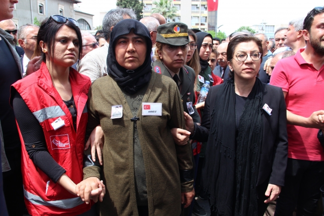 Şehit Astsubay Mustafa Kozak son yolculuğuna uğurlandı