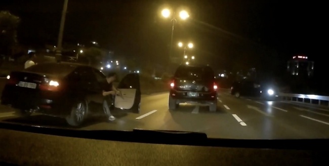 Trafikte makas atan sürücü, kazaya yol açtı