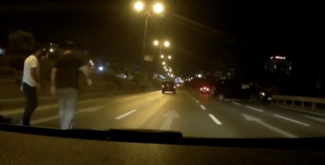 Trafikte makas atan sürücü, kazaya yol açtı