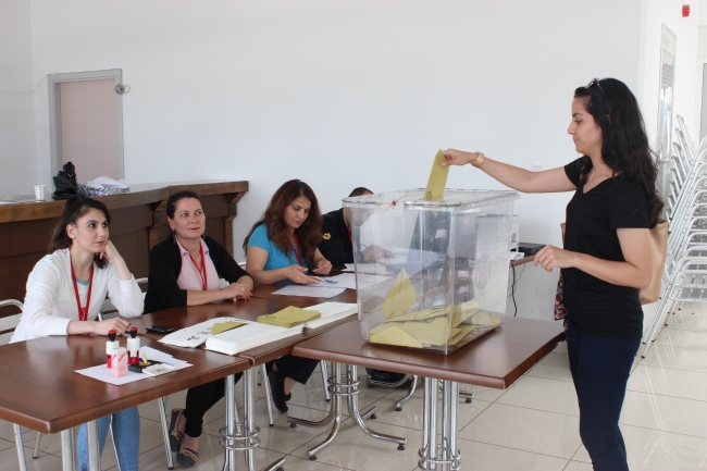 Yurt dışında 2 günde 72 bin oy kullanıldı