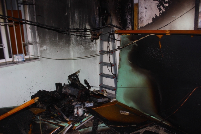 Aydın'da cami minaresine yıldırım düştü